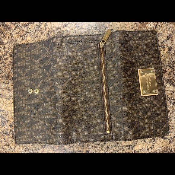 Michael Kors Bags Michael Kors Purse Wallet Checkbook Cover Set